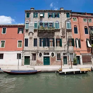 Di.gianfranco Piano Nobile Appartement